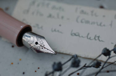 Nikon magazine - the NIKKOR Z DX MC 35mm f/1.7